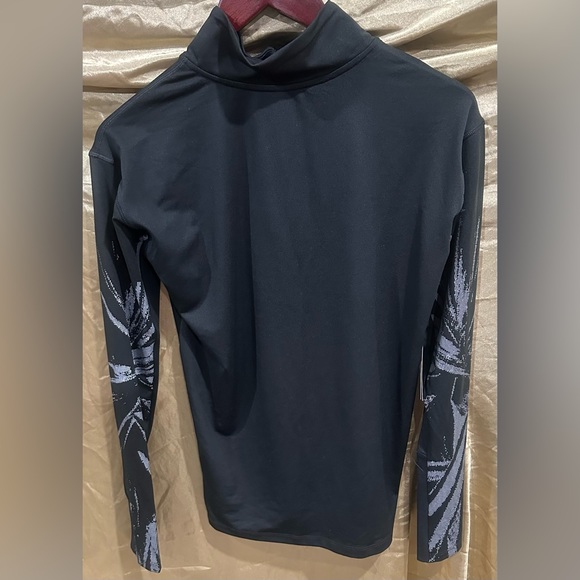 Nike Element - Picture 3 of 4